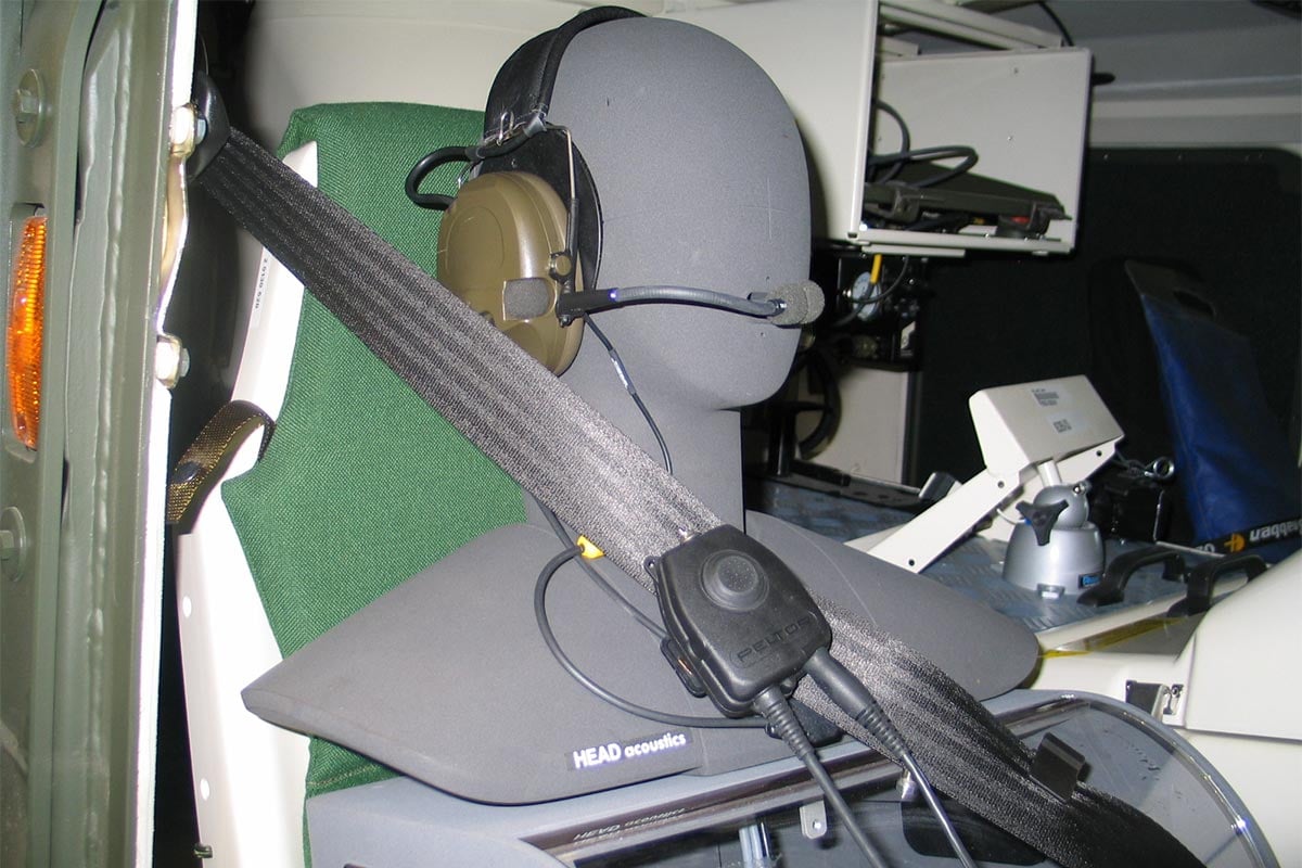 An instrumented test dummy with ear protectors